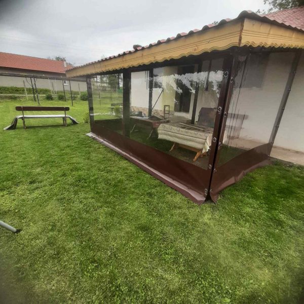 vetrouporni_zavesi_sreshtu_stukleni_prozorci